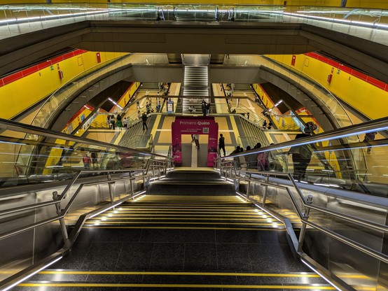 The entry to the Metro at San Francisco station.
