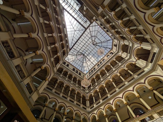 The interior of the Centro Comercial Palacio Nacional. The place has a heap of galleries and knock-off sports clothing and shoe shops.
