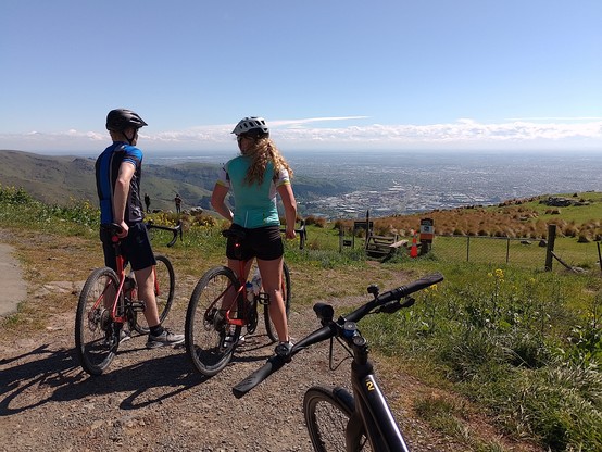 Andy and Charlotte at one of the many viewpoints along Summit Road.